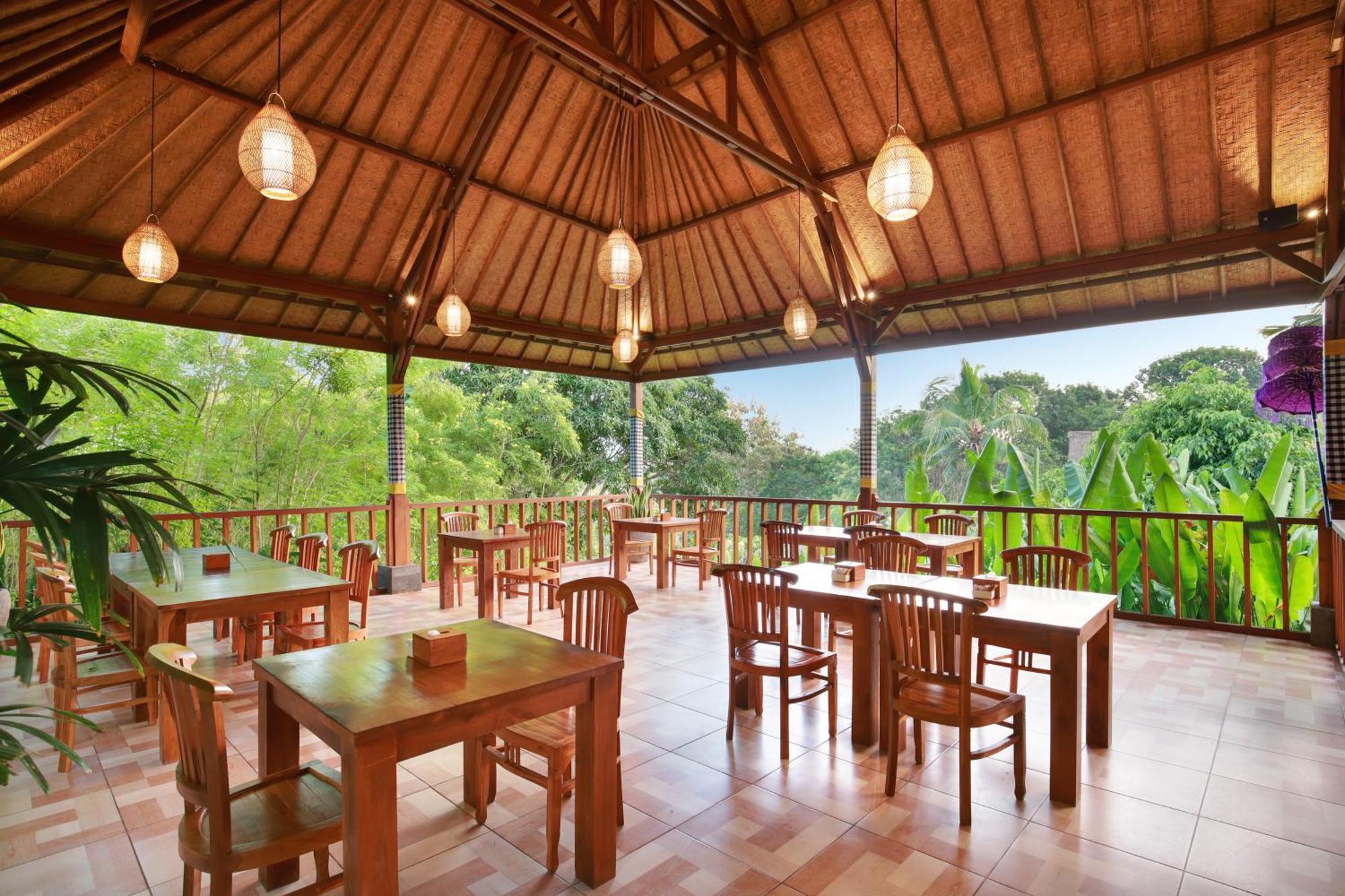 Bb Resort Villa And Spa Batumadeg Luaran gambar