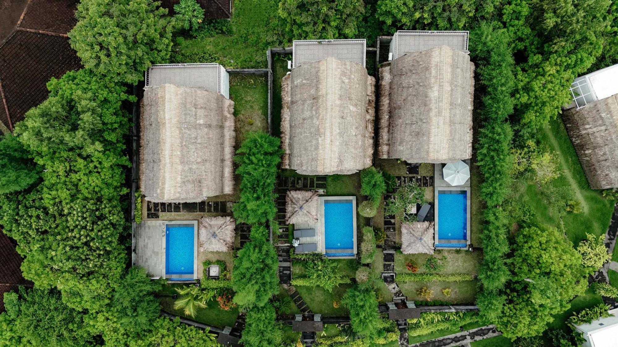 Bb Resort Villa And Spa Batumadeg Luaran gambar
